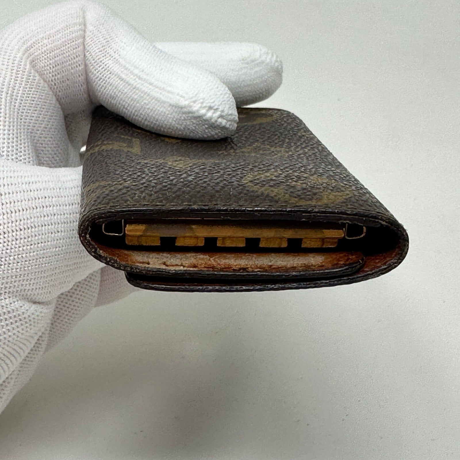 Louis Vuitton LV Monogram 4 Key Cles Holder