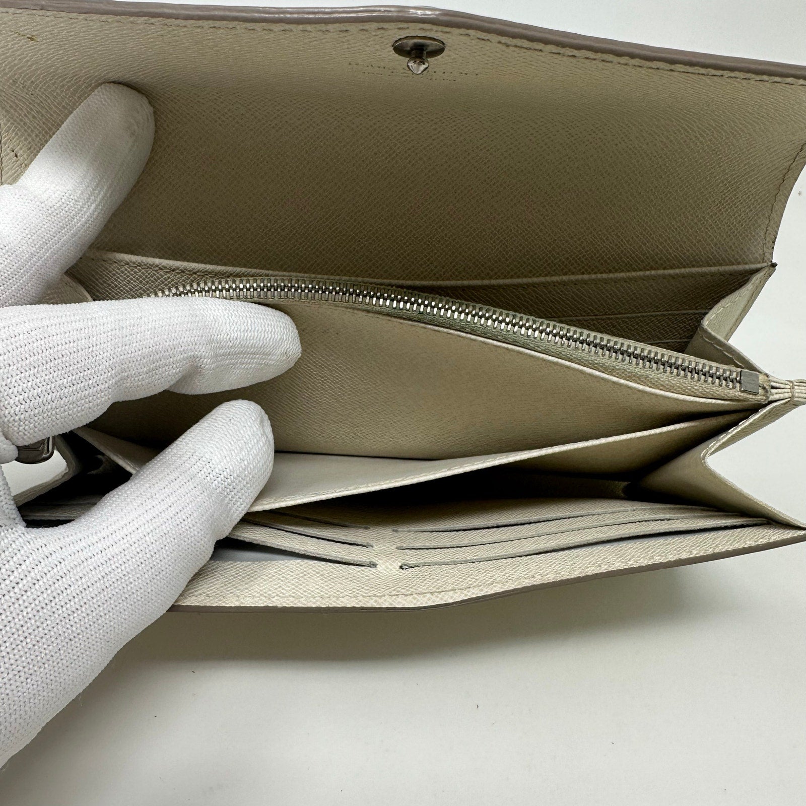 Louis Vuitton LV White Epi Leather Portefeuille Sarah Wallet