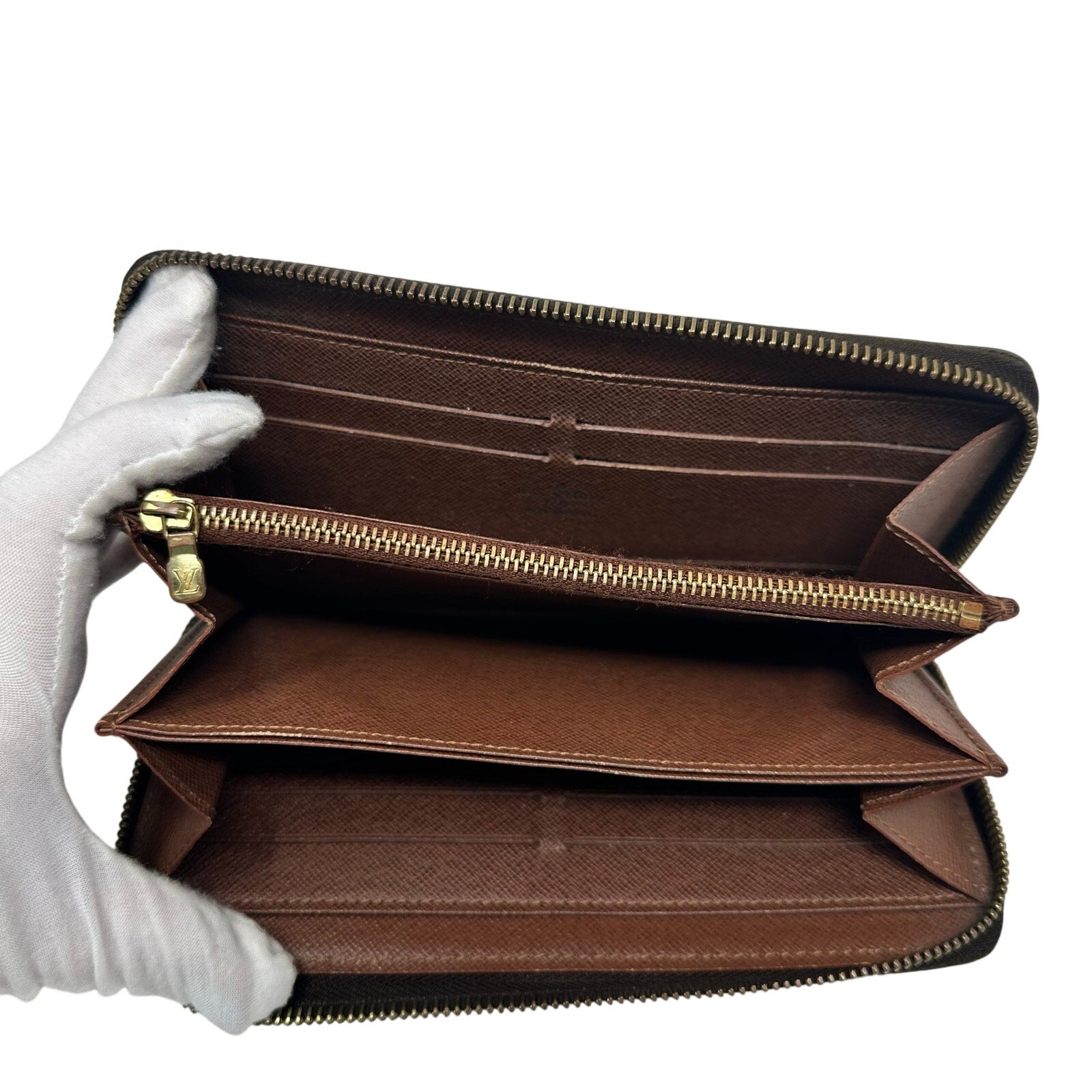 Louis Vuitton LV Monogram Zippy Wallet