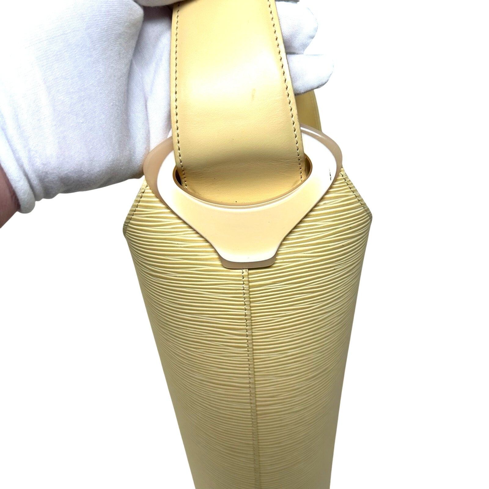 Louis Vuitton LV Epi Leather Verseau Vanilla Shoulder Bag Purse