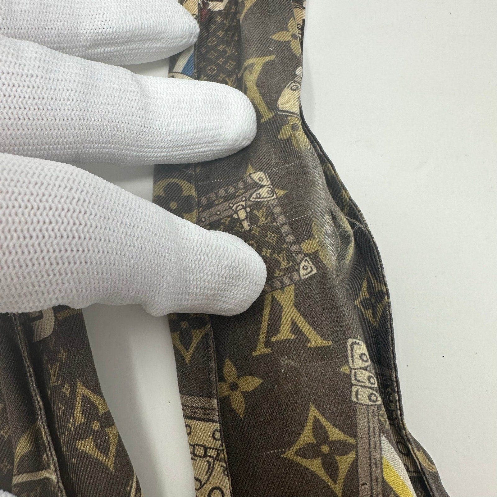 Louis Vuitton LV Silk Scarf Monogram Brown Trunk Twilly