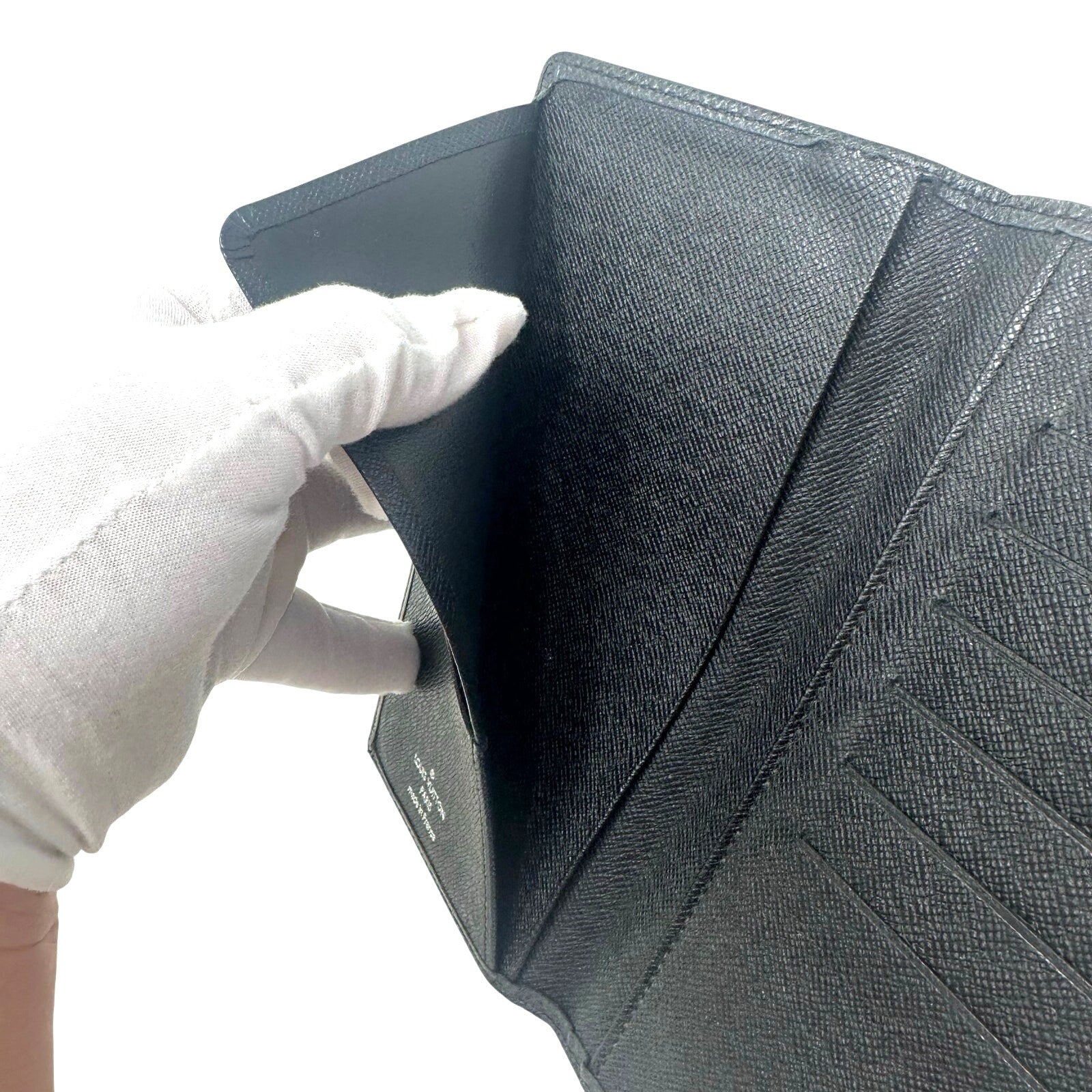 Louis Vuitton LV Taiga Leather Portefeuille Brazza Ardoise Men's Wallet Black