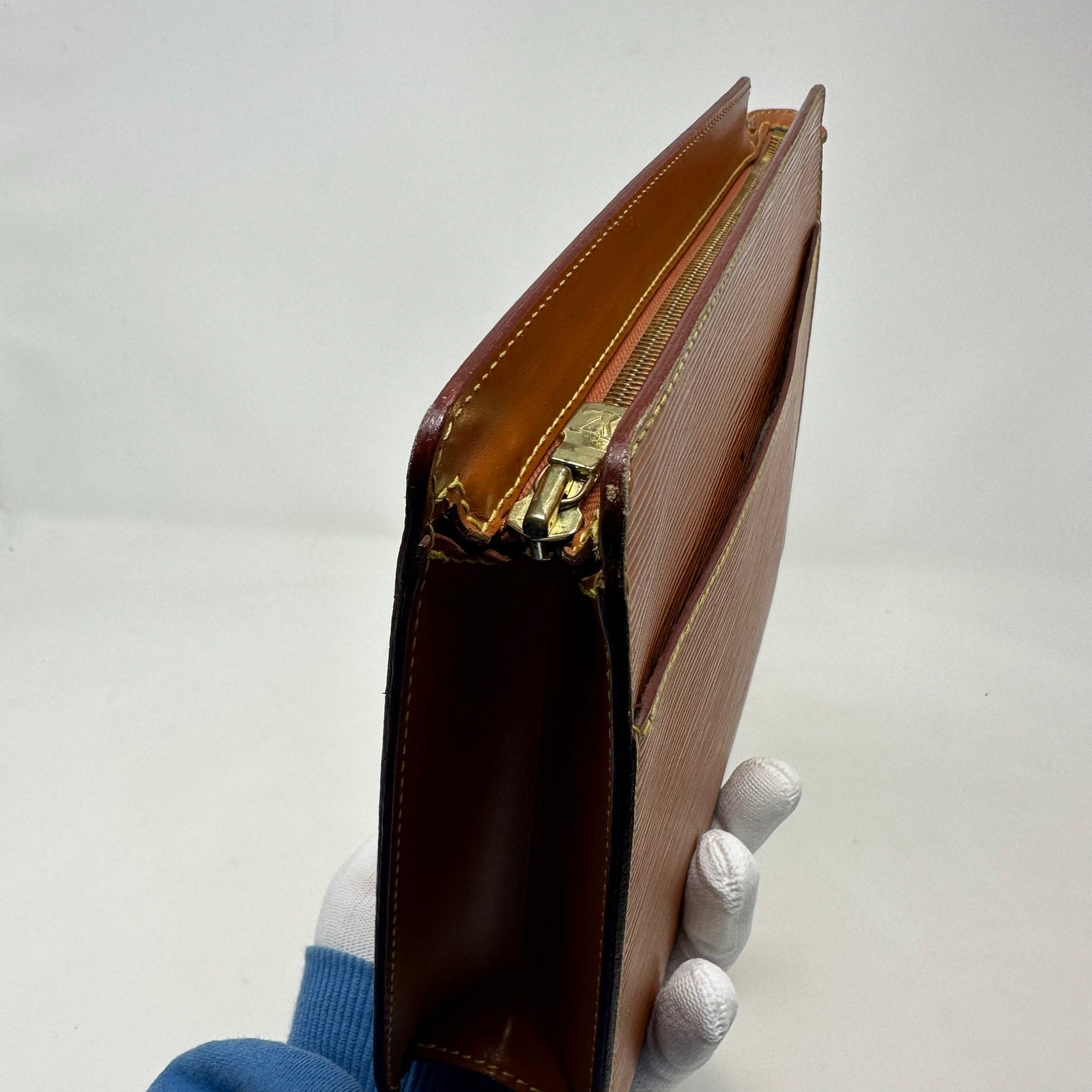 Louis Vuitton LV Pochette Homme Clutch Bag Epi Leather Cipango Gold
