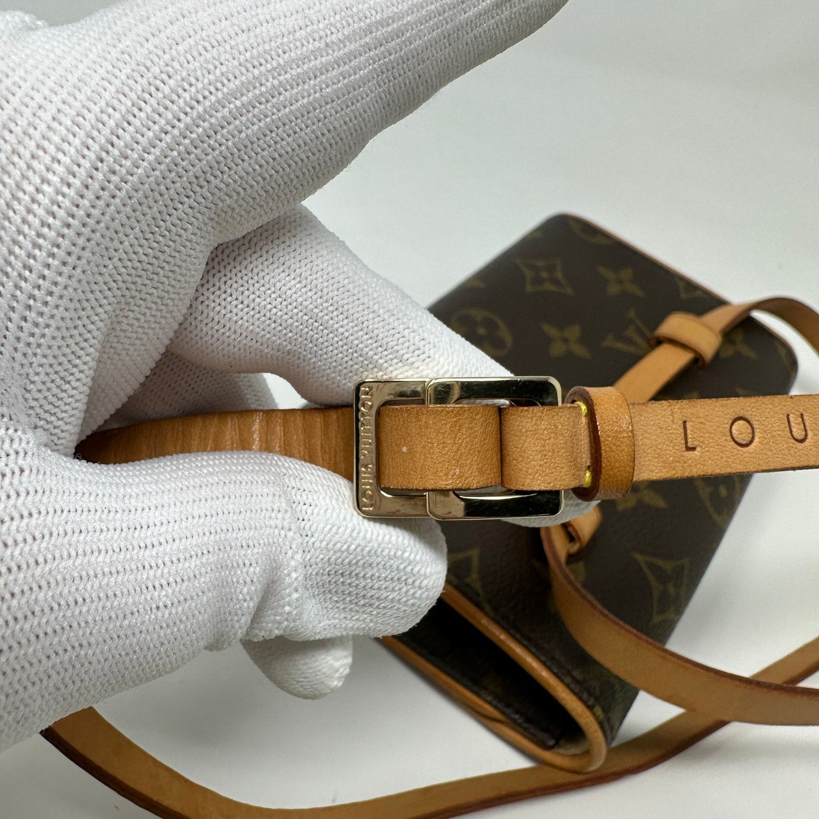 Louis Vuitton LV Monogram Bum Belt Bag Waist Pouch Pochette Florentine M Medium