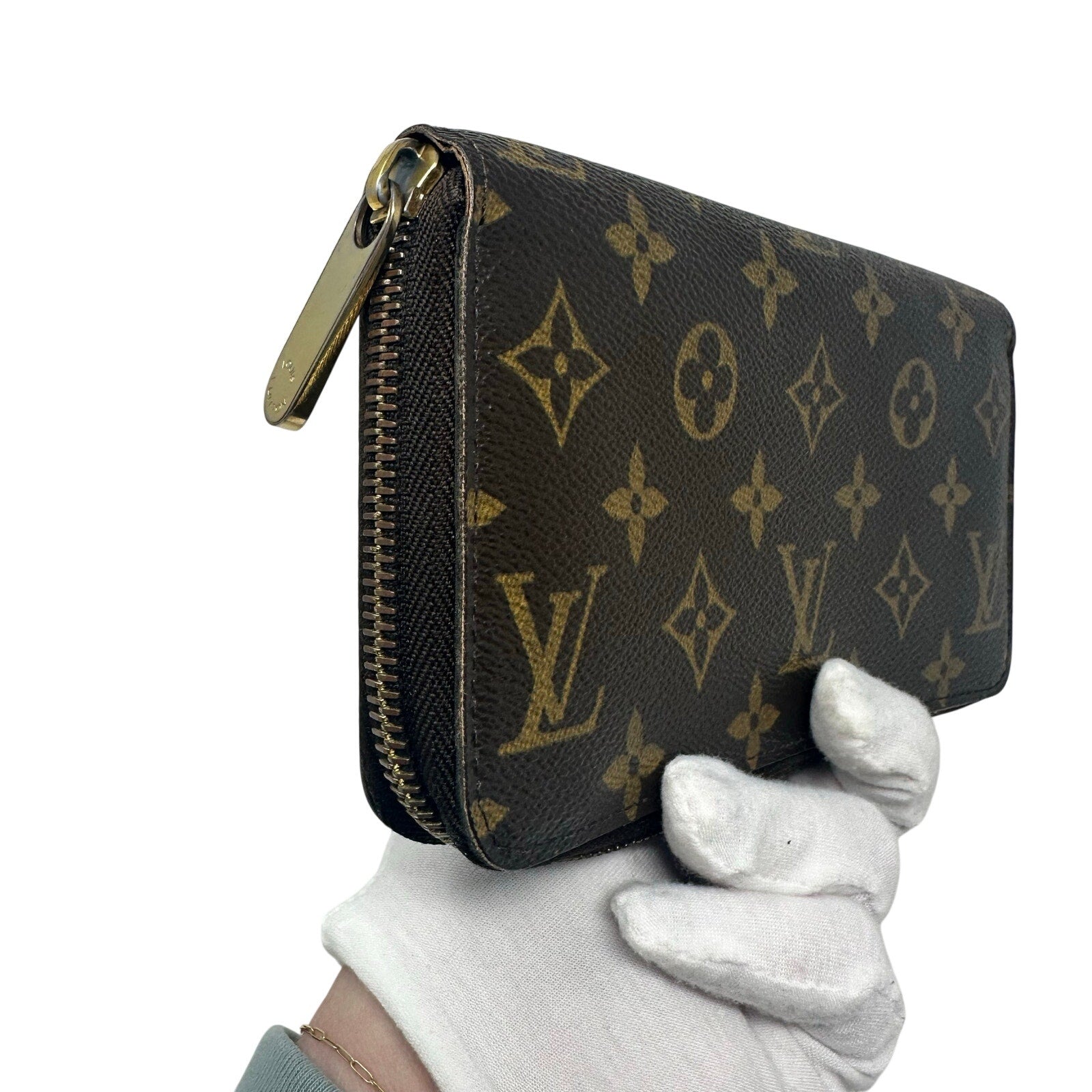 Louis Vuitton LV Monogram Zippy Wallet