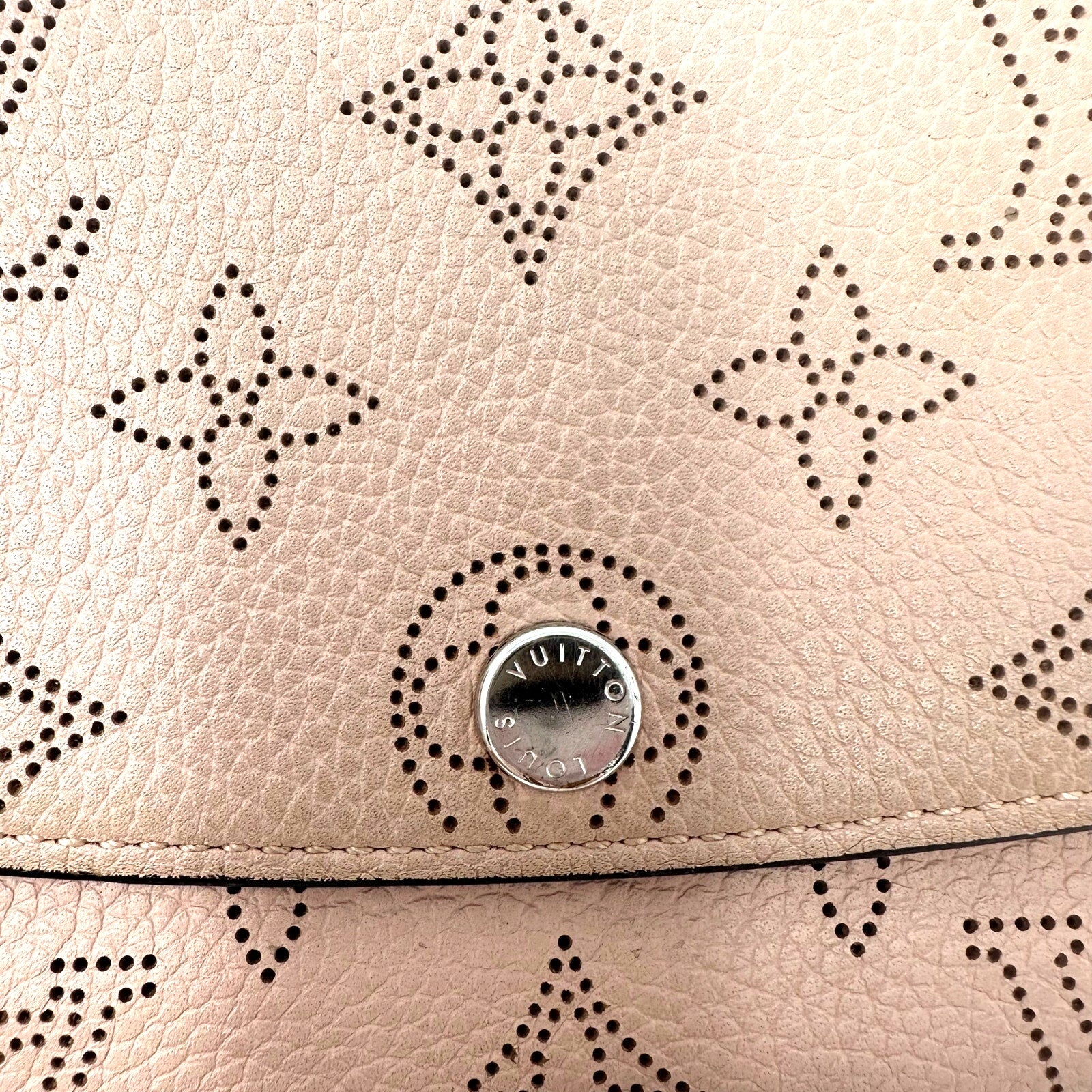 Louis Vuitton LV Mahina Iris Long Wallet Magnolia Pink